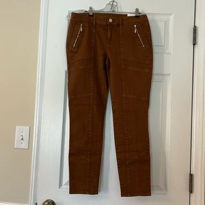 White House black market, the skimmer pants, size 4